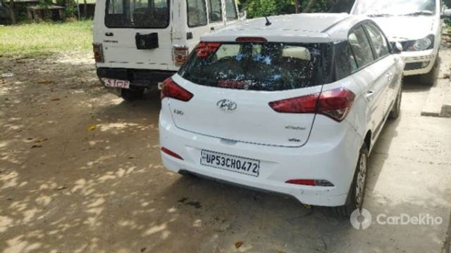 https://stimg2.cardekho.com/images/usedcarimages/large/1-2023/3590313/1673689652346.jpg?imwidth=6402
