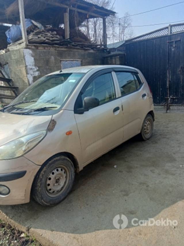 https://stimg2.cardekho.com/images/usedcarimages/large/1-2023/3590484/IMG20230123122452.jpg?imwidth=6401
