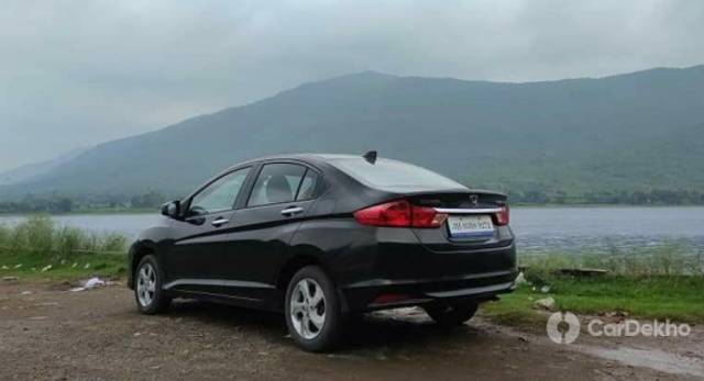 https://stimg2.cardekho.com/images/usedcarimages/large/1-2023/3591057/IMG-20230124-WA0008.jpg?imwidth=6400