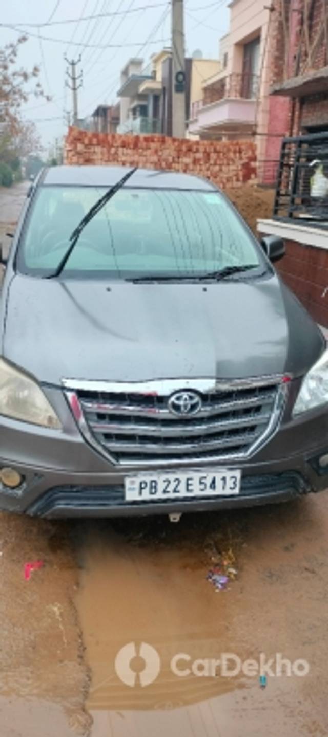 https://stimg2.cardekho.com/images/usedcarimages/large/1-2023/3591452/IMG20230125110140.jpg?imwidth=6400