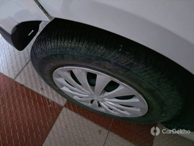 https://stimg2.cardekho.com/images/usedcarimages/large/1-2023/3592075/IMG20220515053921.jpg?imwidth=6401