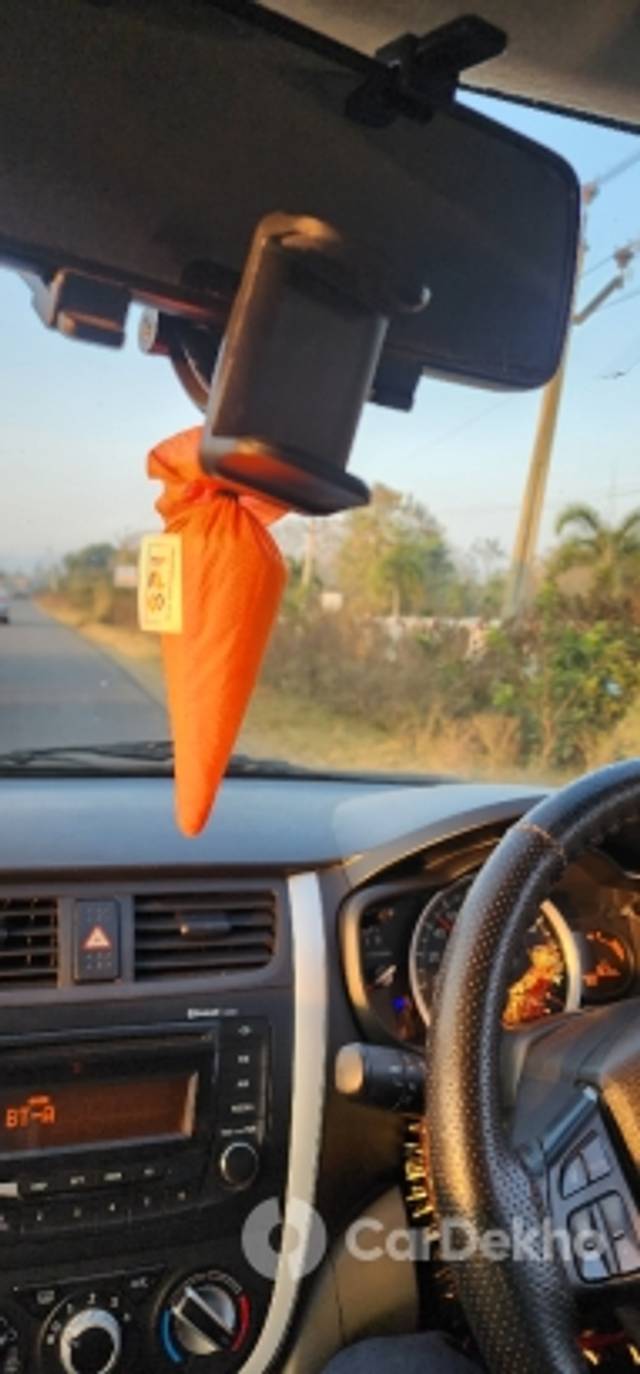 https://stimg2.cardekho.com/images/usedcarimages/large/1-2023/3593126/20230125_070624.jpg?imwidth=6402