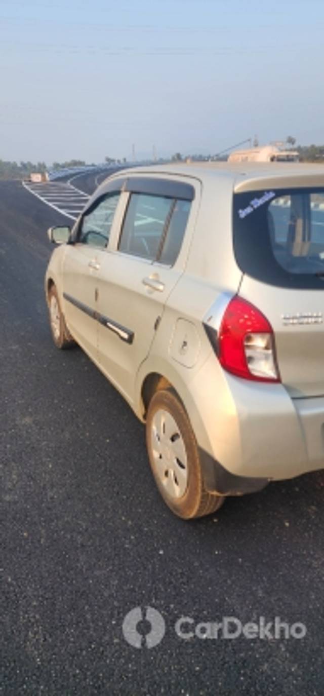 https://stimg2.cardekho.com/images/usedcarimages/large/1-2023/3593126/20230125_165600.jpg?imwidth=6401