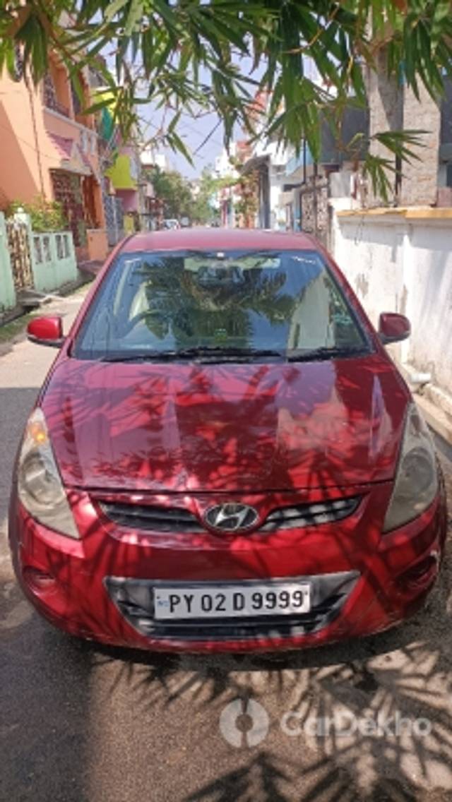 https://stimg2.cardekho.com/images/usedcarimages/large/1-2023/3593161/IMG20230125133951.jpg?imwidth=6400