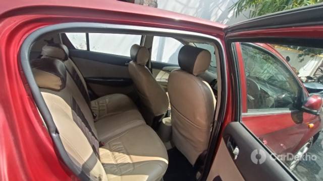 https://stimg2.cardekho.com/images/usedcarimages/large/1-2023/3593161/IMG20230125134136.jpg?imwidth=6401