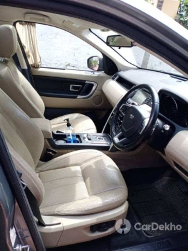 https://stimg2.cardekho.com/images/usedcarimages/large/1-2023/3594655/WhatsAppImage2023-01-24at11.32.24PM.jpg?imwidth=6400