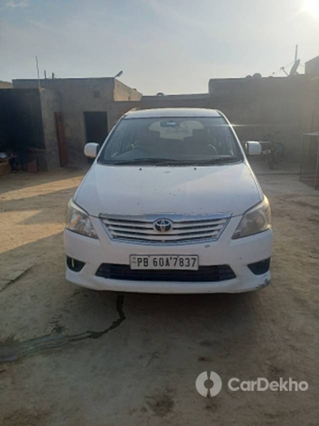 https://stimg2.cardekho.com/images/usedcarimages/large/1-2023/3594664/IMG20221118155318.jpg?imwidth=6400