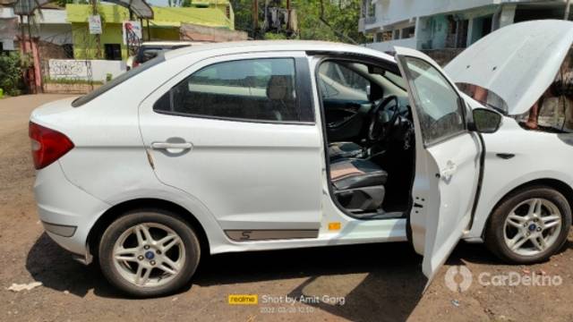 https://stimg2.cardekho.com/images/usedcarimages/large/1-2023/3595163/IMG20220328105021.jpg?imwidth=6400