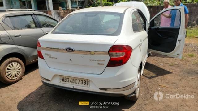 https://stimg2.cardekho.com/images/usedcarimages/large/1-2023/3595163/IMG20220328105031.jpg?imwidth=6401