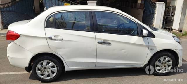 https://stimg2.cardekho.com/images/usedcarimages/large/1-2023/3595476/SAVE_20230128_114704.jpg?imwidth=6401