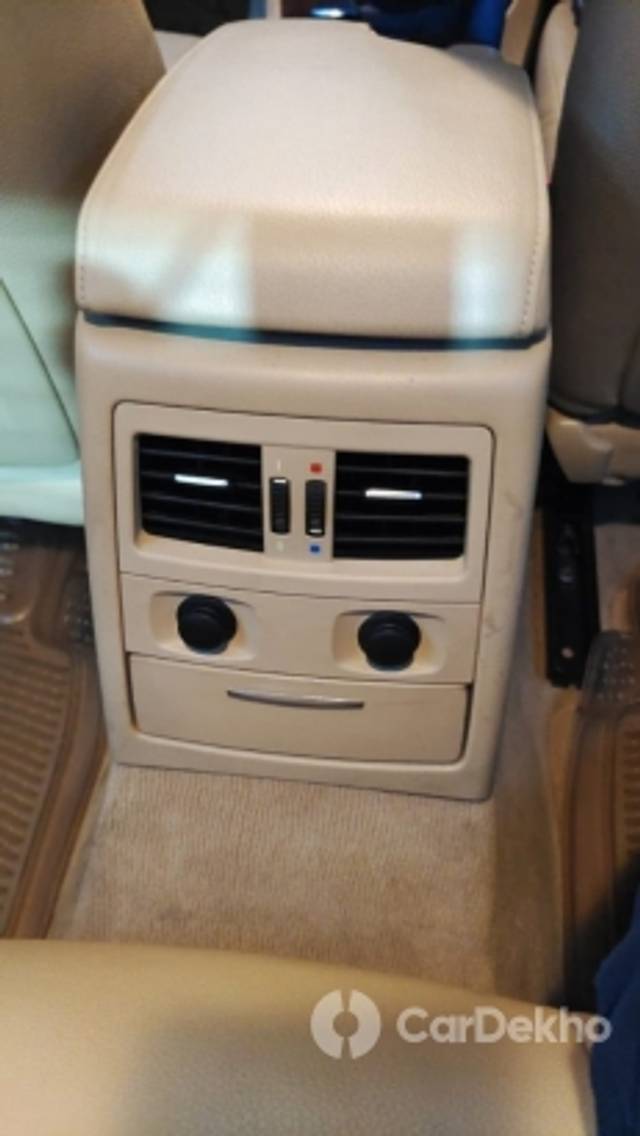 https://stimg2.cardekho.com/images/usedcarimages/large/1-2023/3596117/IMG-20230128-WA0007.jpg?imwidth=6402