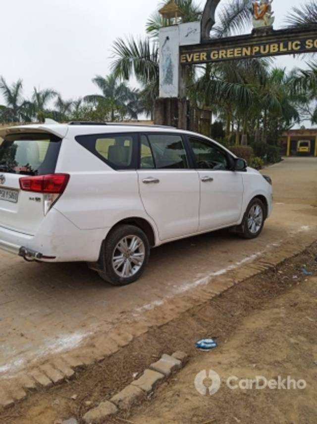 https://stimg2.cardekho.com/images/usedcarimages/large/1-2023/3598547/IMG-20230130-WA0006.jpg?imwidth=6402