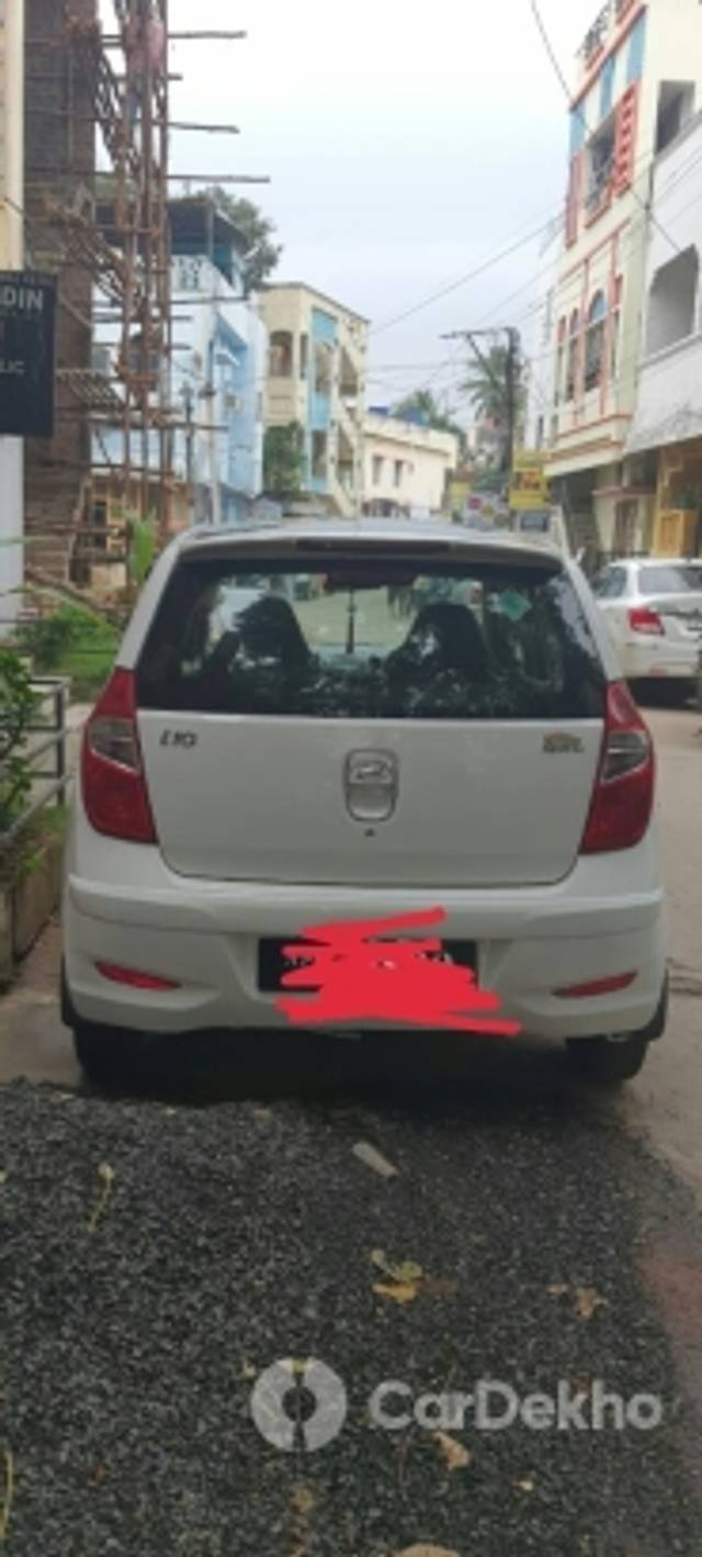 https://stimg2.cardekho.com/images/usedcarimages/large/1-2023/3601064/CAR1.jpg?imwidth=6400