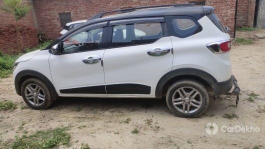 Renault Triber RXZ Dual Tone Renault Triber RXZ Dual Tone