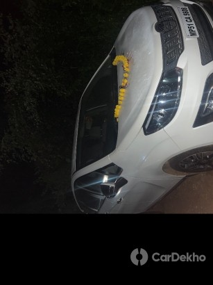 Mahindra Marazzo M8 Mahindra Marazzo M8