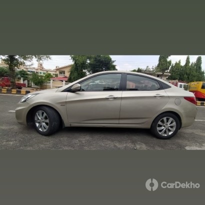 Hyundai Verna 1.6 CRDi EX AT Hyundai Verna 1.6 CRDi EX AT