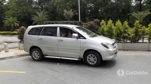 Toyota Innova 2.5 G1 Diesel 8-seater Toyota Innova 2.5 G1 Diesel 8-seater