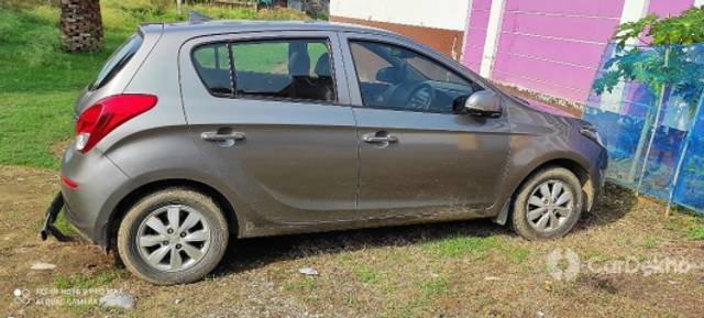 https://stimg2.cardekho.com/images/usedcarimages/large/11-2022/3524192/IMG_20220807_081618.jpg?imwidth=6400