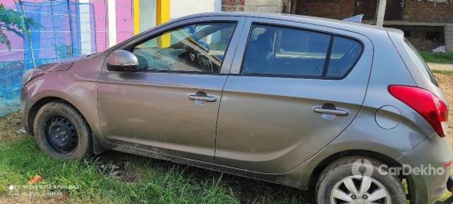 https://stimg2.cardekho.com/images/usedcarimages/large/11-2022/3524192/IMG_20220807_081636.jpg?imwidth=6402