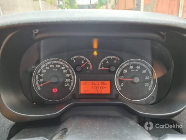https://stimg2.cardekho.com/images/usedcarimages/large/11-2022/3524531/WhatsAppImage2022-11-14at4.52.13PM.jpg?imwidth=6400