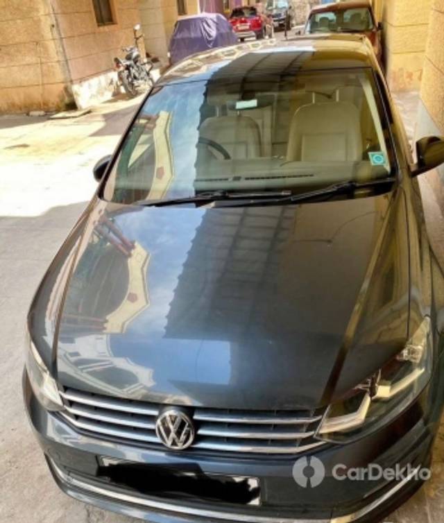 https://stimg2.cardekho.com/images/usedcarimages/large/12-2022/3536759/54592BBD-6EB4-4188-BCD4-D5C8E3BC236B.jpg?imwidth=6402