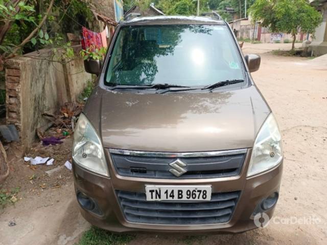 https://stimg2.cardekho.com/images/usedcarimages/large/12-2022/3537261/IMG_20221004_113040.jpg?imwidth=6401