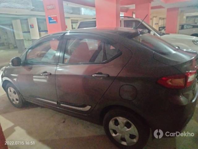 https://stimg2.cardekho.com/images/usedcarimages/large/12-2022/3538500/IMG20220715165100.jpg?imwidth=6402