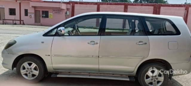 https://stimg2.cardekho.com/images/usedcarimages/large/12-2022/3538725/IMG-20220923-WA0008.jpg?imwidth=6401