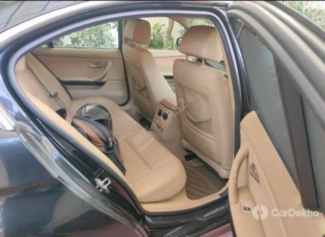 https://stimg2.cardekho.com/images/usedcarimages/large/12-2022/3538845/131D37BE-B786-455F-B7CB-630B2F894828.jpg?imwidth=6400