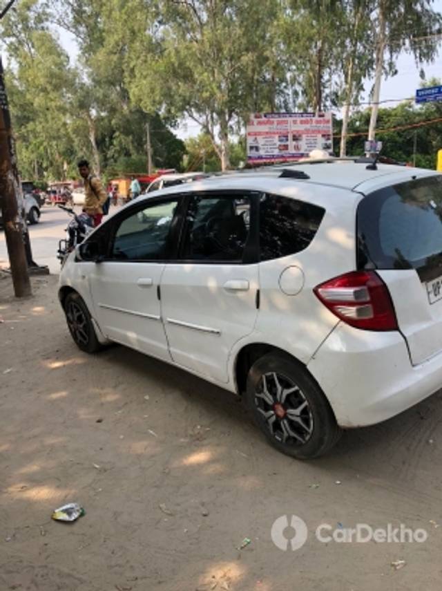 https://stimg2.cardekho.com/images/usedcarimages/large/12-2022/3538970/1A2ED38D-AACE-42F3-AD8F-4A126121F248.jpg?imwidth=6400