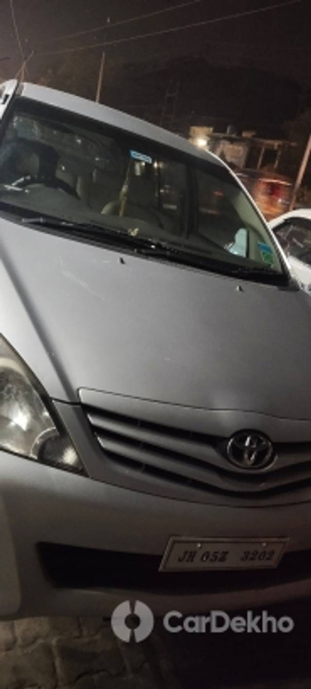 https://stimg2.cardekho.com/images/usedcarimages/large/12-2022/3539239/IMG_20221202_180116.jpg?imwidth=6401