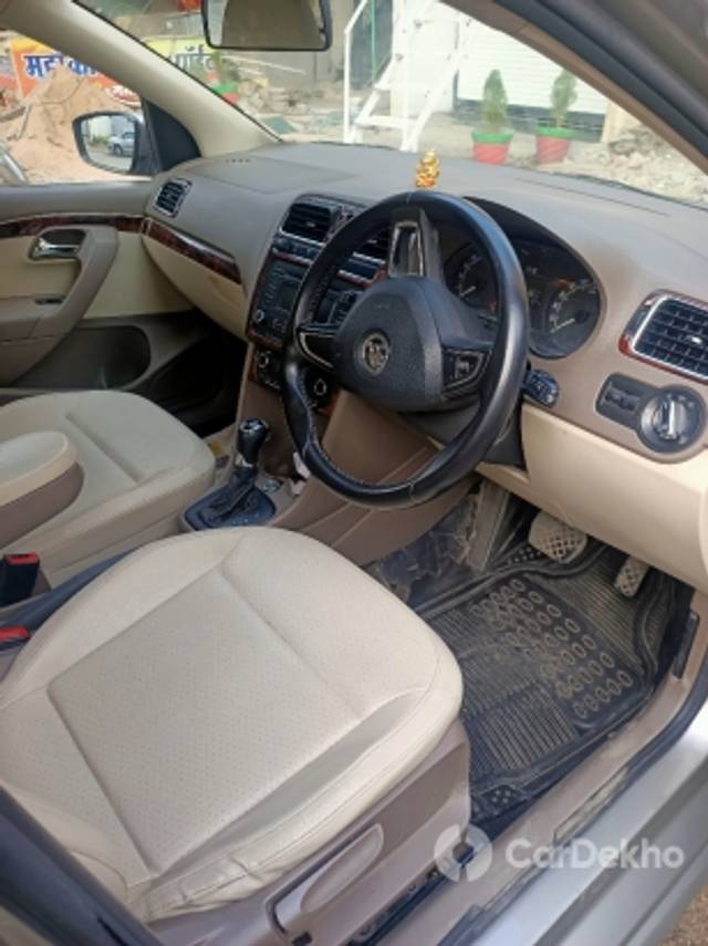 https://stimg2.cardekho.com/images/usedcarimages/large/12-2022/3539449/IMG20221204161900.jpg?imwidth=6402