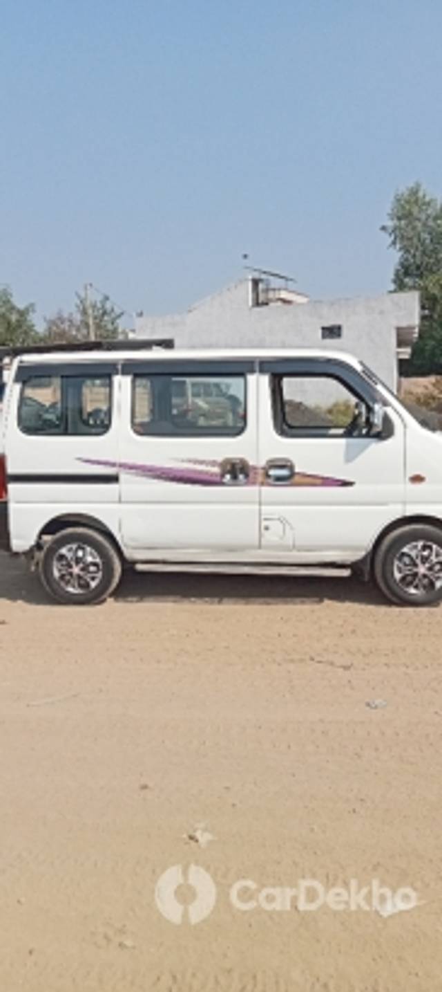 https://stimg2.cardekho.com/images/usedcarimages/large/12-2022/3539465/inbound1136729315808943557.jpg?imwidth=6401