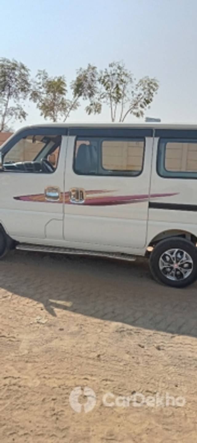 https://stimg2.cardekho.com/images/usedcarimages/large/12-2022/3539465/inbound3712472105830871503.jpg?imwidth=6402