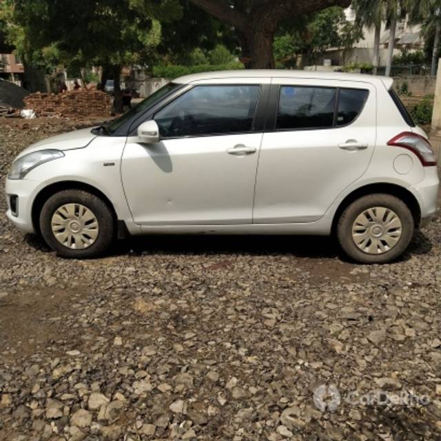 https://stimg2.cardekho.com/images/usedcarimages/large/12-2022/3539490/photo_6084486023292761030_y.jpg?imwidth=6400