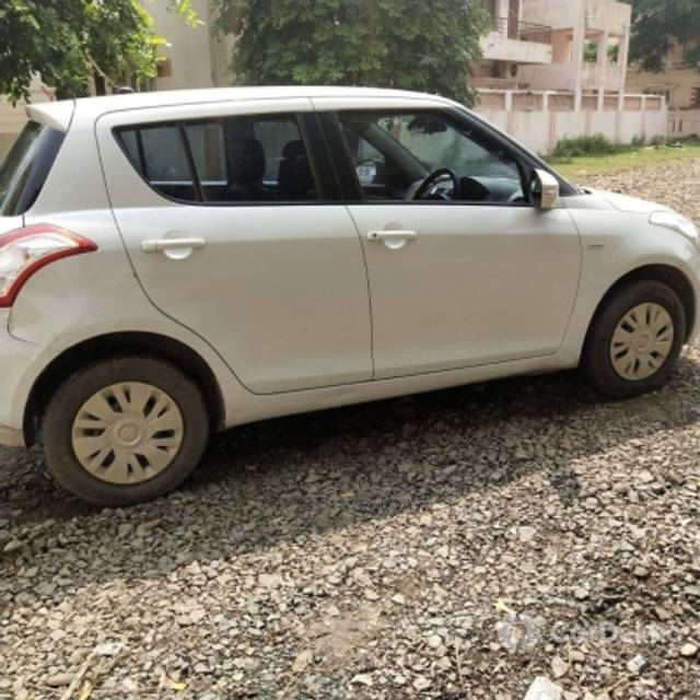 https://stimg2.cardekho.com/images/usedcarimages/large/12-2022/3539490/photo_6084486023292761032_y.jpg?imwidth=6402