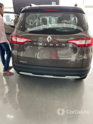 Renault Triber Limited Edition AT Renault Triber Limited Edition AT