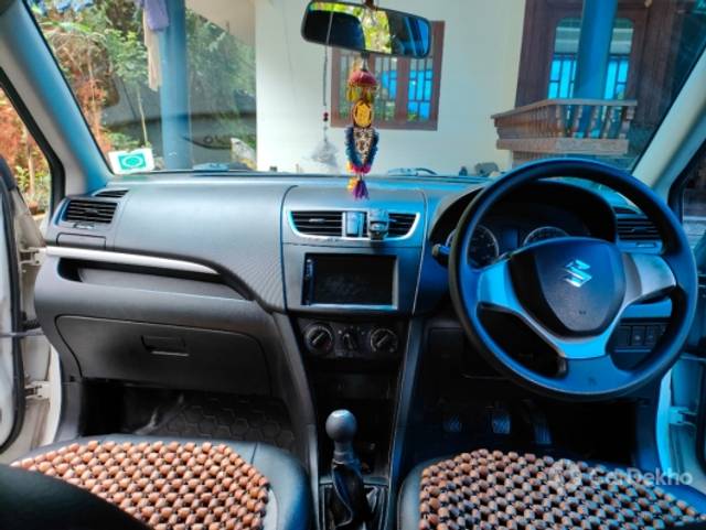 https://stimg2.cardekho.com/images/usedcarimages/large/12-2022/3539661/IMG20221205120916.jpg?imwidth=6401
