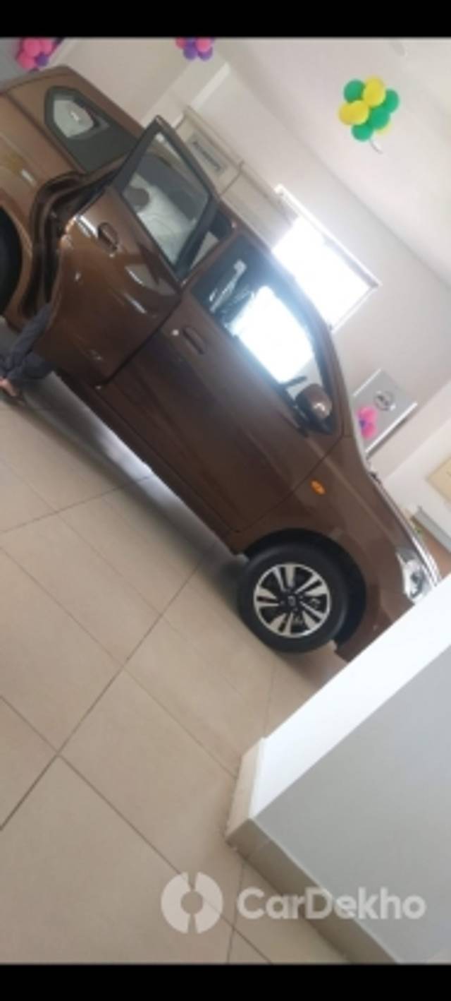 https://stimg2.cardekho.com/images/usedcarimages/large/12-2022/3539947/Screenshot_2022-12-05-16-28-46-47_965bbf4d18d205f782c6b8409c5773a4.jpg?imwidth=6400