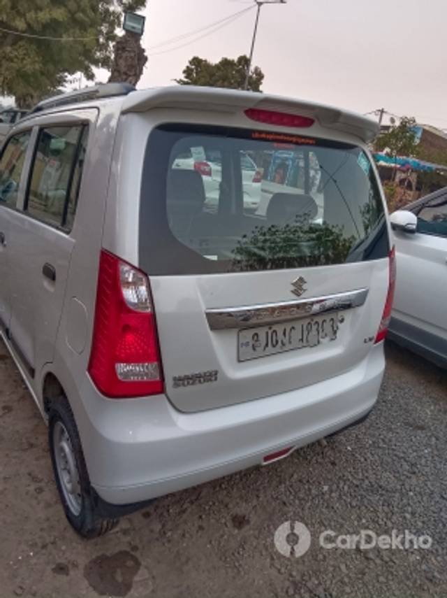 https://stimg2.cardekho.com/images/usedcarimages/large/12-2022/3540243/IMG_20221205_190638.jpg?imwidth=6400