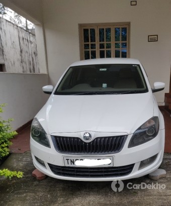Skoda Rapid 1.5 TDI AT Elegance Black Package Skoda Rapid 1.5 TDI AT Elegance Black Package