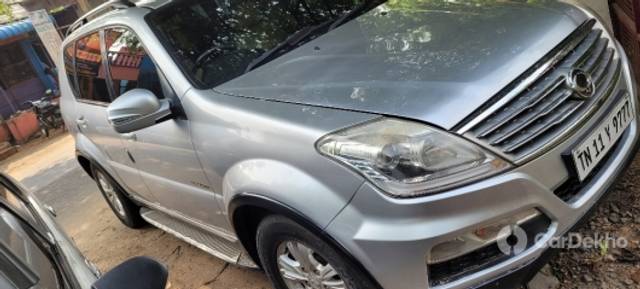 https://stimg2.cardekho.com/images/usedcarimages/large/12-2022/3552654/20221116_135741.jpg?imwidth=6400