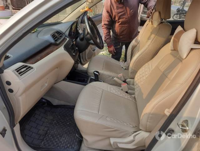 https://stimg2.cardekho.com/images/usedcarimages/large/12-2022/3557752/20221223_152422.jpg?imwidth=6402