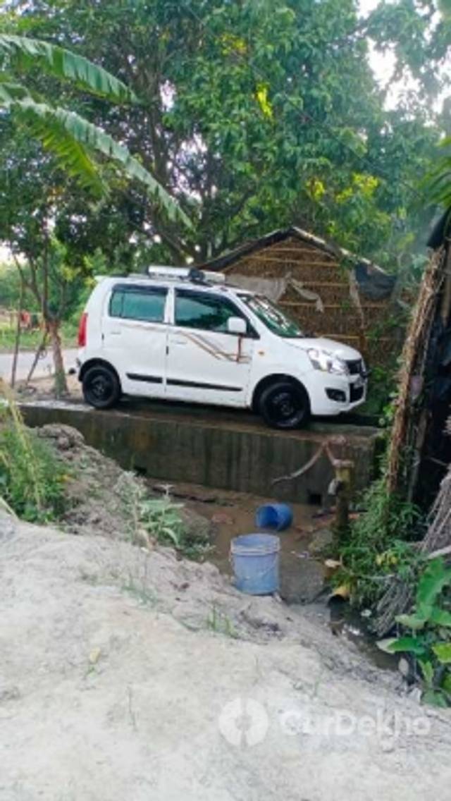 https://stimg2.cardekho.com/images/usedcarimages/large/12-2022/3558117/IMG_20220715_1725040.jpg?imwidth=6400