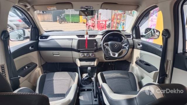 https://stimg2.cardekho.com/images/usedcarimages/large/12-2022/3559222/IMG-20221206-WA0004.jpg?imwidth=6402