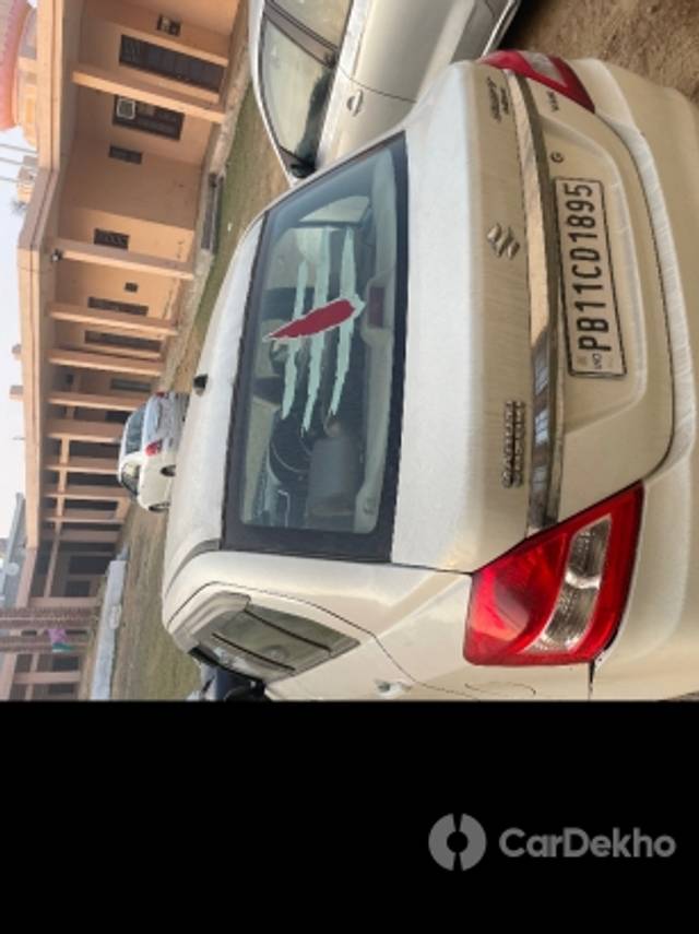 https://stimg2.cardekho.com/images/usedcarimages/large/12-2022/3559945/1BEC5D84-145D-4DAD-94C9-B4CE7E121D9F.jpg?imwidth=6400