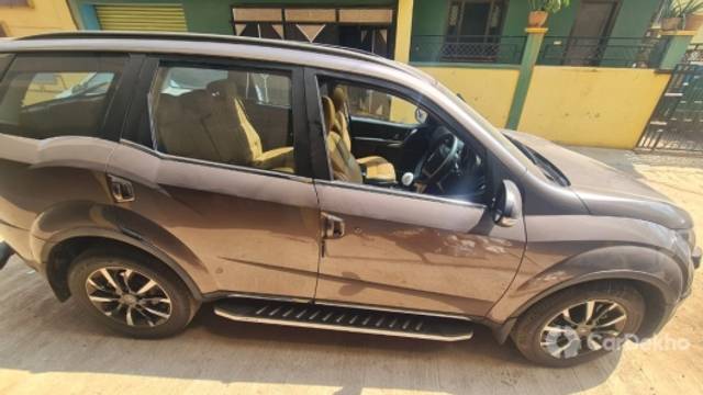 https://stimg2.cardekho.com/images/usedcarimages/large/12-2022/3560096/2633A51B-B5B5-475F-AFE4-2872E7CD8C35.jpg?imwidth=6402