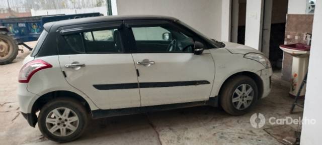 https://stimg2.cardekho.com/images/usedcarimages/large/12-2022/3560908/IMG_20221221_090239~2.jpg?imwidth=6401