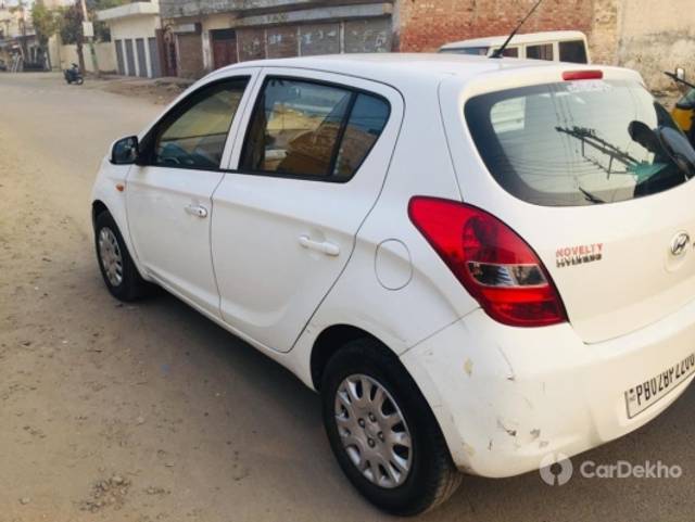 https://stimg2.cardekho.com/images/usedcarimages/large/12-2022/3561016/IMG-20210518-WA0038.jpg?imwidth=6402