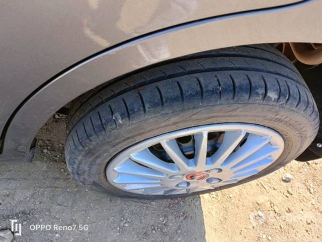 https://stimg2.cardekho.com/images/usedcarimages/large/12-2022/3562092/IMG-20221229-WA0001.jpg?imwidth=6401